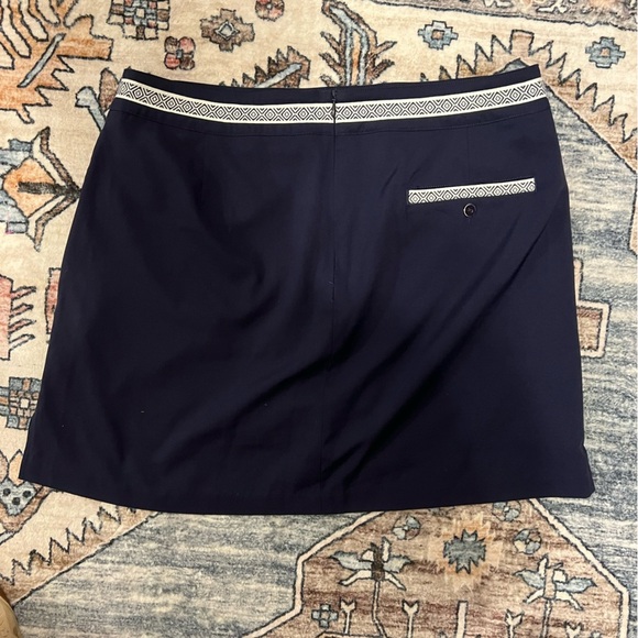 Lady Hagen Dark Blue Patterned Trim Golf Skirt with Pockets - Picture 2 of 3